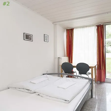 Hostel 24\u002f2